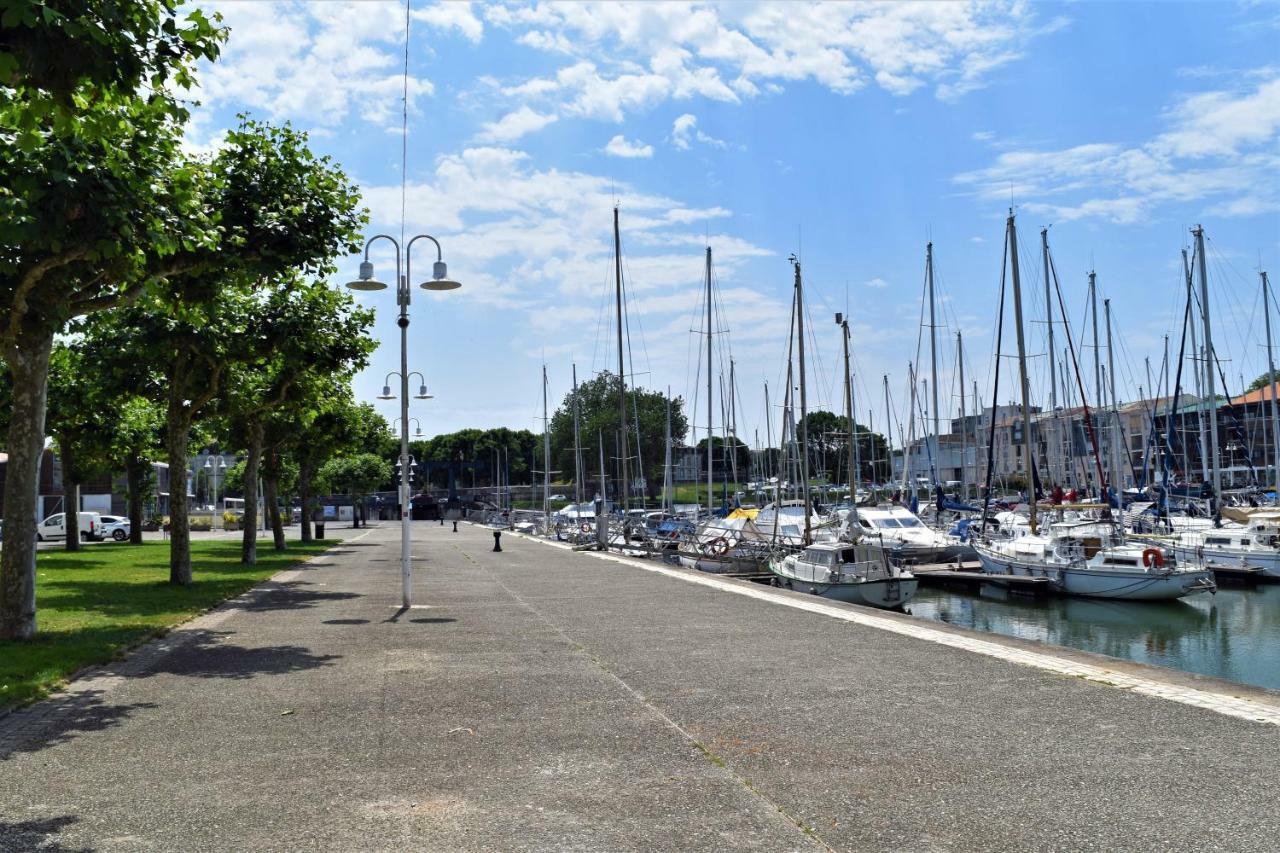 Port De Plaisance Apartment Rochefort  Exterior photo